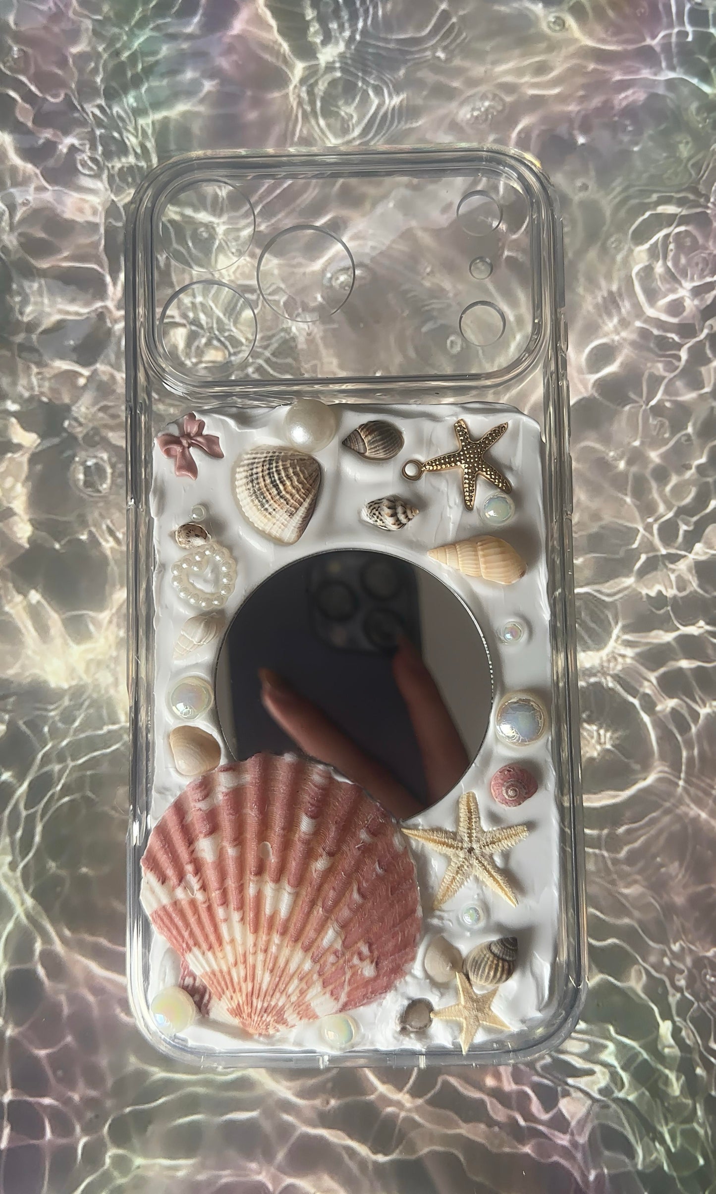Ocean-themed case